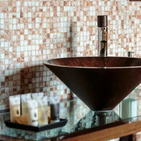 Bed & Breakfast Dimora Di Chiara And Matera