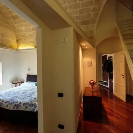 Bed & Breakfast Dimora Di Chiara And 4*